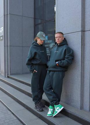 Спортивные костюмы (разные цвета)