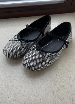 Туфлі zara