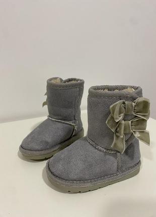 Ботинки zara ботінки самоги ugg  угги уггі уги сапожки черевики черевички