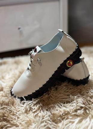 Взуття мокасини  жіночі