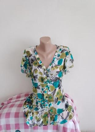 Блуза на пуговицах