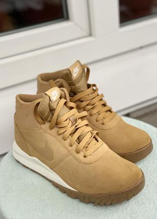Ботинки nike 4