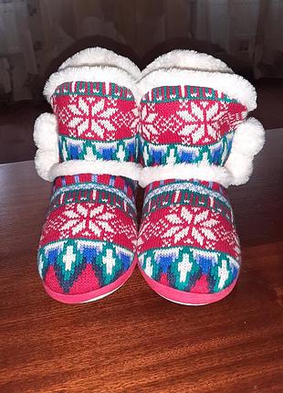 Капці хатні