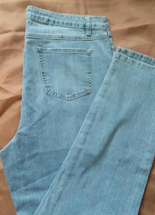 Джинси жіночі блакитні