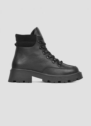 Стильные зимние ботинки черного цвета8 фото