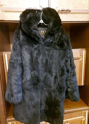 Шубка из крелия с капишоном)