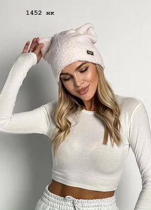 Женская шапка

ткань - полированная турецкая махра.
цвет: пудра, розовый3 фото