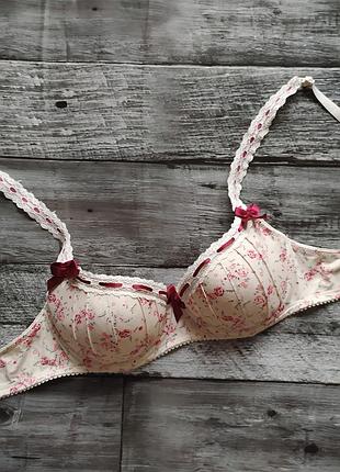 👙 нежный стильный бюстгальтер молочного цвета с бордовыми атласными лентами