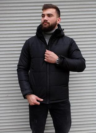 Чоловіча зимова куртка чорна однотонна без принтів коротка з капюшоном (bon)