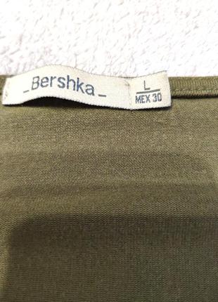 Бренд bershka
блуза женская на запах цвета хаки9 фото