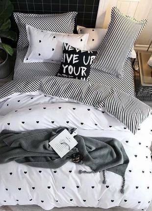 Красивый и качественный комплект постельного белья и сердечками в полоской черно белое сердечко сердечко1 фото