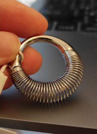 Оригинальное кольцо в виде пружины4 фото