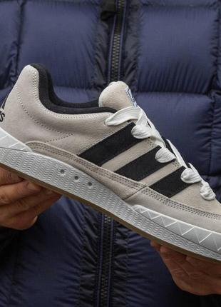 Женские кроссовки adidas adimatic бежевые замшевые адидас адиматик осенние весенние (bon)9 фото