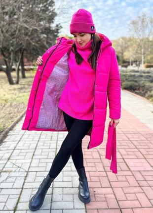 Тёплая удлинённая зимняя курточка куртка пальто стёганое матовая чёрная серая розовая малиновая с капюшоном парка шуба пуховик10 фото
