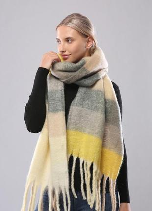 Шарф із китицями, тренд. вовна. жіночий шарф