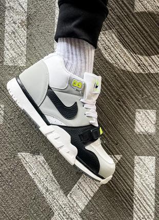 Кросівки жіночі / чоловічі сірі / білі nike  air trainer "chlorophyll"