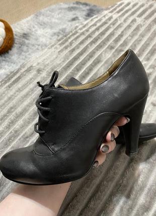 Черевики на каблуку,  чёрные ботинки туфли6 фото