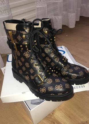Ботинки орининальные guess сапоги
