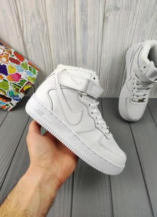 Кросівки жіночі осінь — зима nike air force 1 high winter white