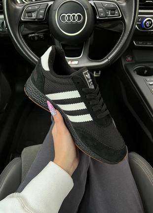 ❄️ жіночі кросівки adidas originals iniki  fleece termo all black white stripes gum