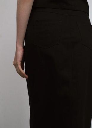 Azuri черная юбка джинсовая с эффектным разрезом спереди3 фото