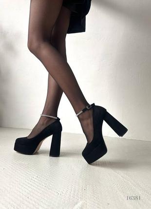 Женские туфли на каблуке со стразами2 фото