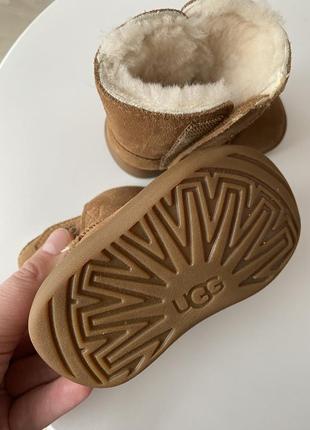 Зимові замшеві чоботи ugg для немовлят на 0-3 місяці2 фото