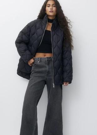 Стьобана демісезонна куртка pull&bear
