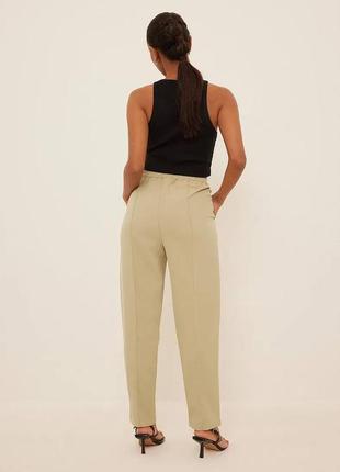Бежевые классические брюки na-kd elastic waist seanline pants3 фото