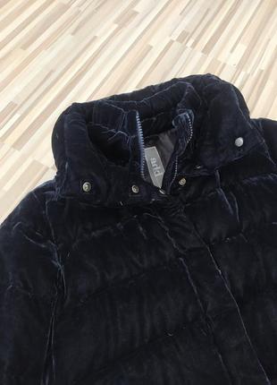 Темно-синя велюрова пухова куртка3 фото