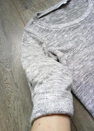 Серый середбистый свободный лонгслив свитер свитшот удлин низ6 фото