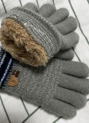 Зимові дитячі рукавиці1 фото