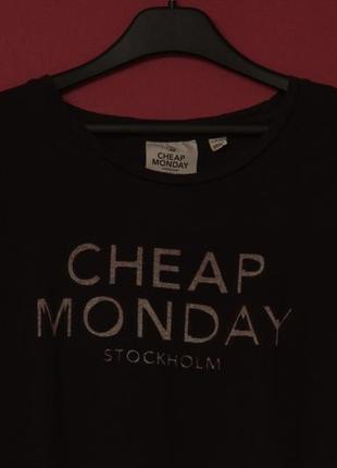 Cheap monday xs-s футболка оверсайз кроя2 фото