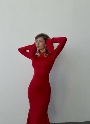 Платье миди однонтонное на длинный рукав приталенное качественная стильная трендовая красная6 фото