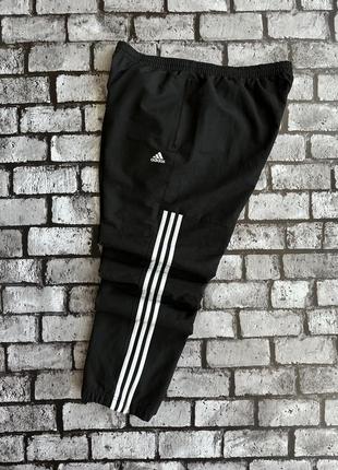 Спортивные штаны adidas