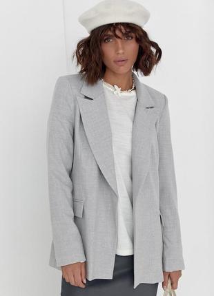 Класичний жіночий піджак без застібки світло-сірий