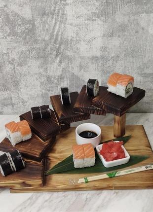 Сервировочная доска - ступеньки для подачи суши