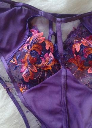 Гарнезні фіолетові трусики з вишивкою ann summers7 фото