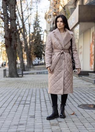 Женское зимнее стеганое пальто под пояс с мехом стокгольм какао6 фото