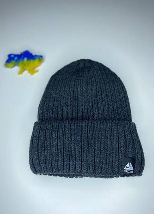 Мужская шапка nike acg серая в рубчик