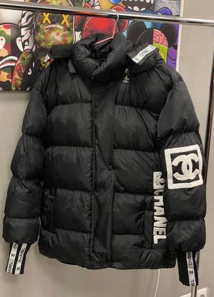 Куртка с капюшоном в стиле chanel зима дута короткая черная7 фото