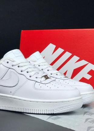 Зимние кроссовки nike air force1 фото