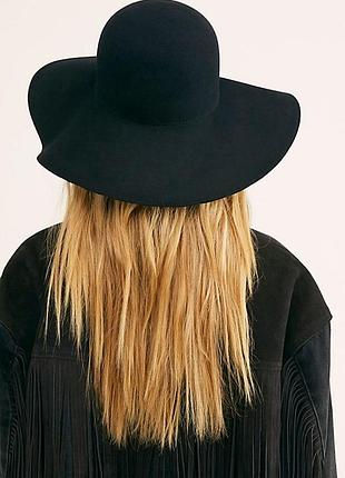 Крипущенная шляпа федора
