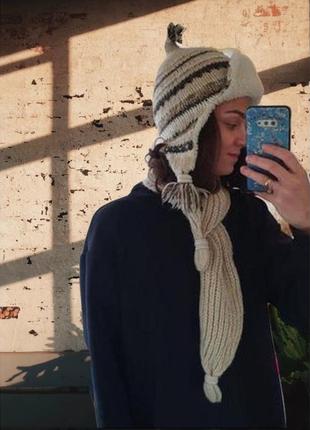 Якісний теплий в'язаний беж комплект шапка ушанка на меху і шарф.3 фото