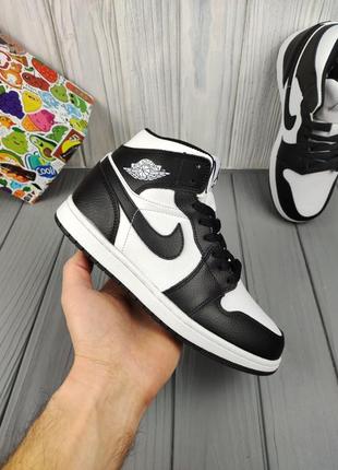 Nike air jordan 1 winter retro black