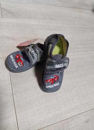 Тапочки детские для мальчика польша зетпол размер 21 стелька 13.5 см машина на липучке серые2 фото