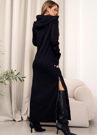 Длинное черное платье с капюшоном3 фото