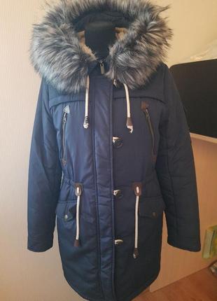 Куртка, парка зимова размер  s-m.1 фото