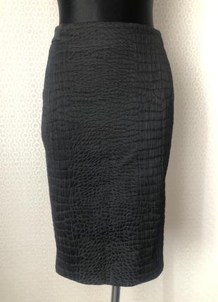 Коллаборация uniqlo х carine roitfeld, черная жаккардовая юбка карандаш, размер xs-s