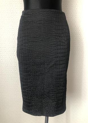 Коллаборация uniqlo х carine roitfeld, черная жаккардовая юбка карандаш, размер xs-s